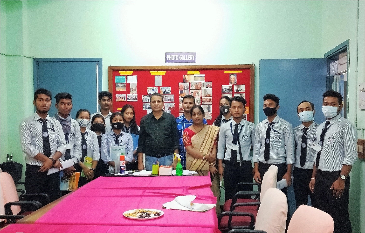library-visit-naxalbari-college-gallery-featured